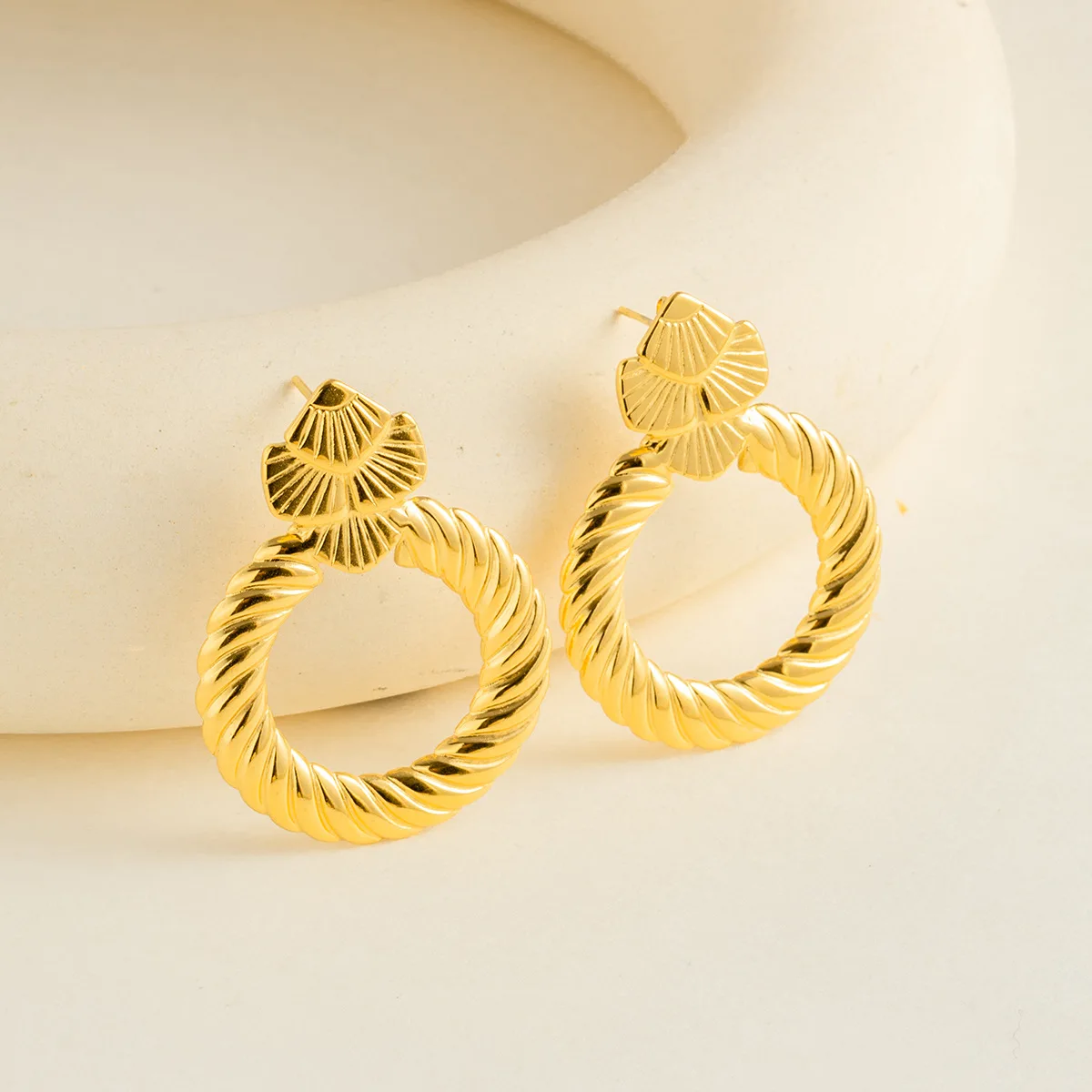 

Women's stainless steel earrings, unique design, flame sun starfish earrings, suitable for women to wear daily jewelry