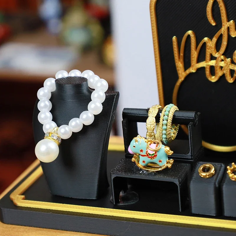 Caja para presentación de joyería de estilo occidental en miniatura para casa de muñecas, collar de simulación, modelo de juguete, Mini decoración, accesorios para casa de muñecas, 1/12