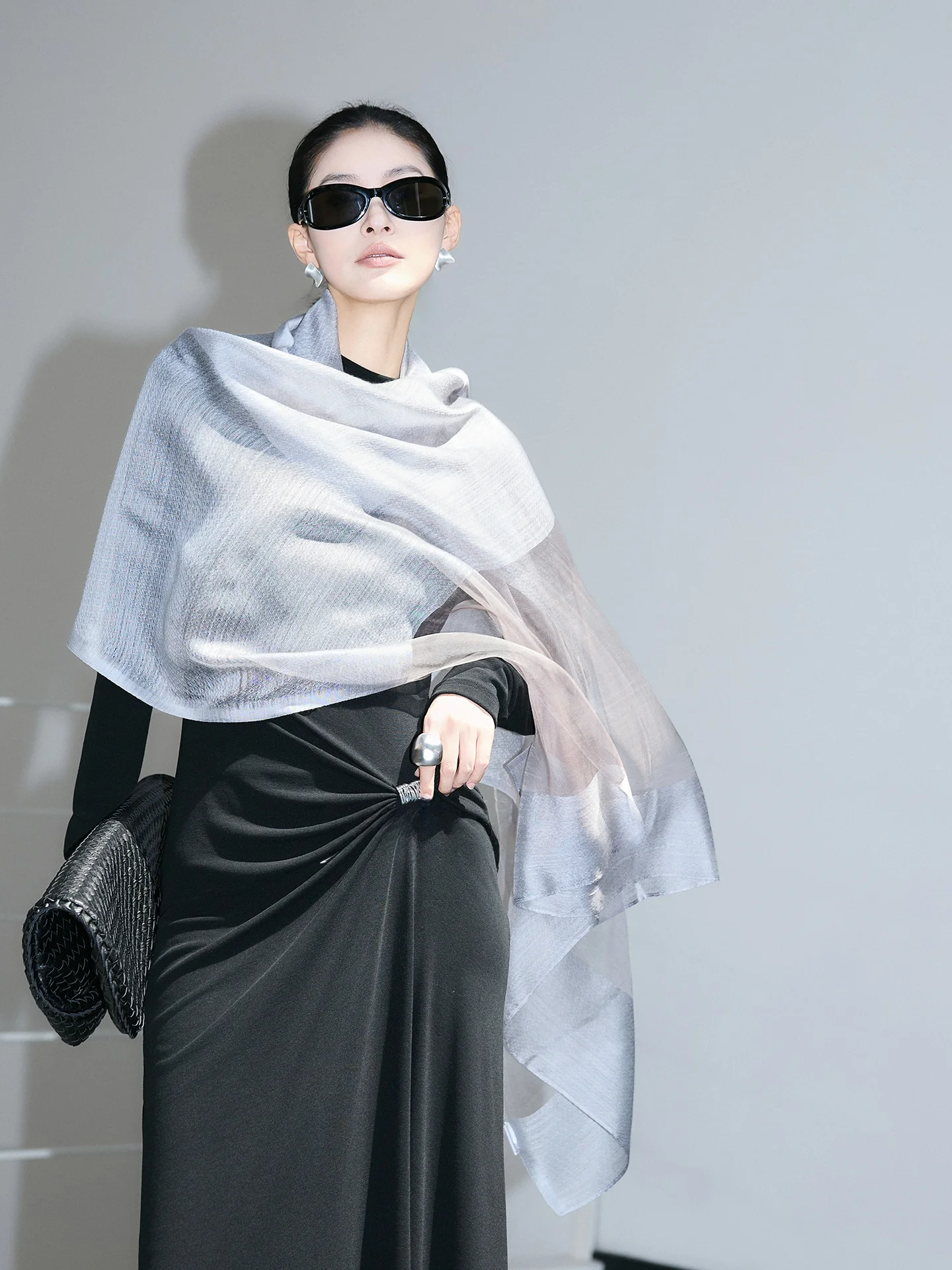 jieji-zhang-summer-new-style-versatile-silk-scarf-lightweight-luxury-vintage-women's-shawl-fashion-accessory-decorative-function