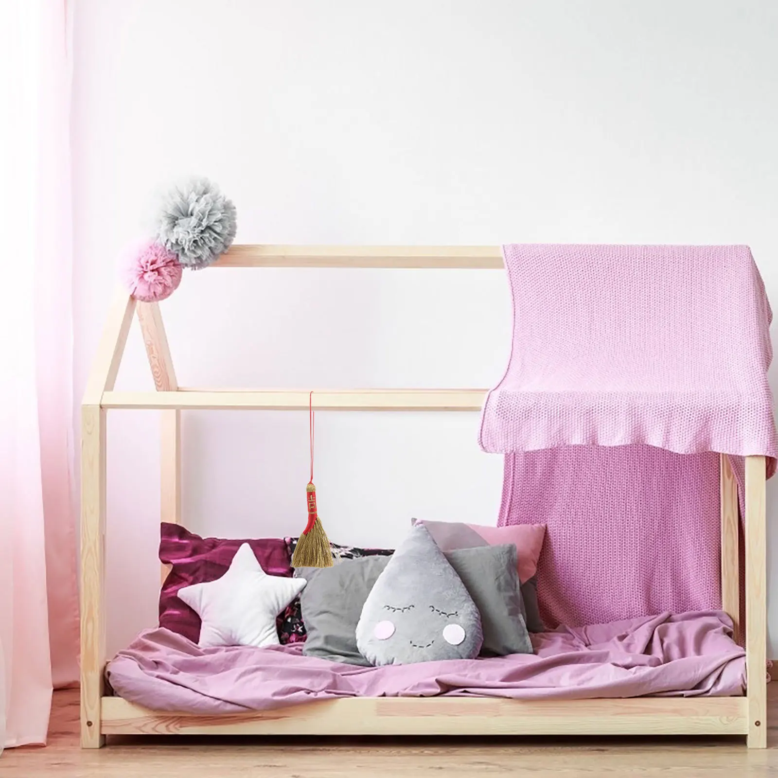 Рисунок 4 - мини-кисточка, декор для метлы