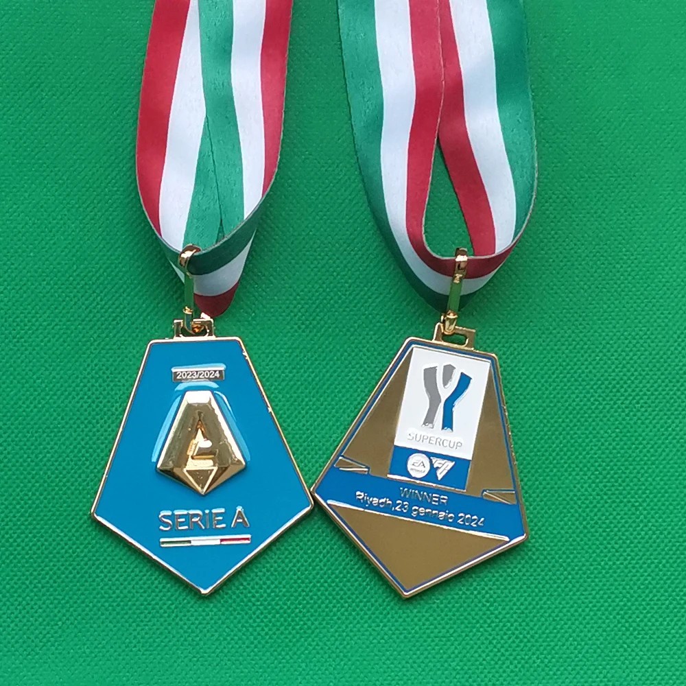 Coppa champions (partita juventus barcelona campioni hockey) купить от 1 068,00 руб. Командные виды спорта на 1rub.ru