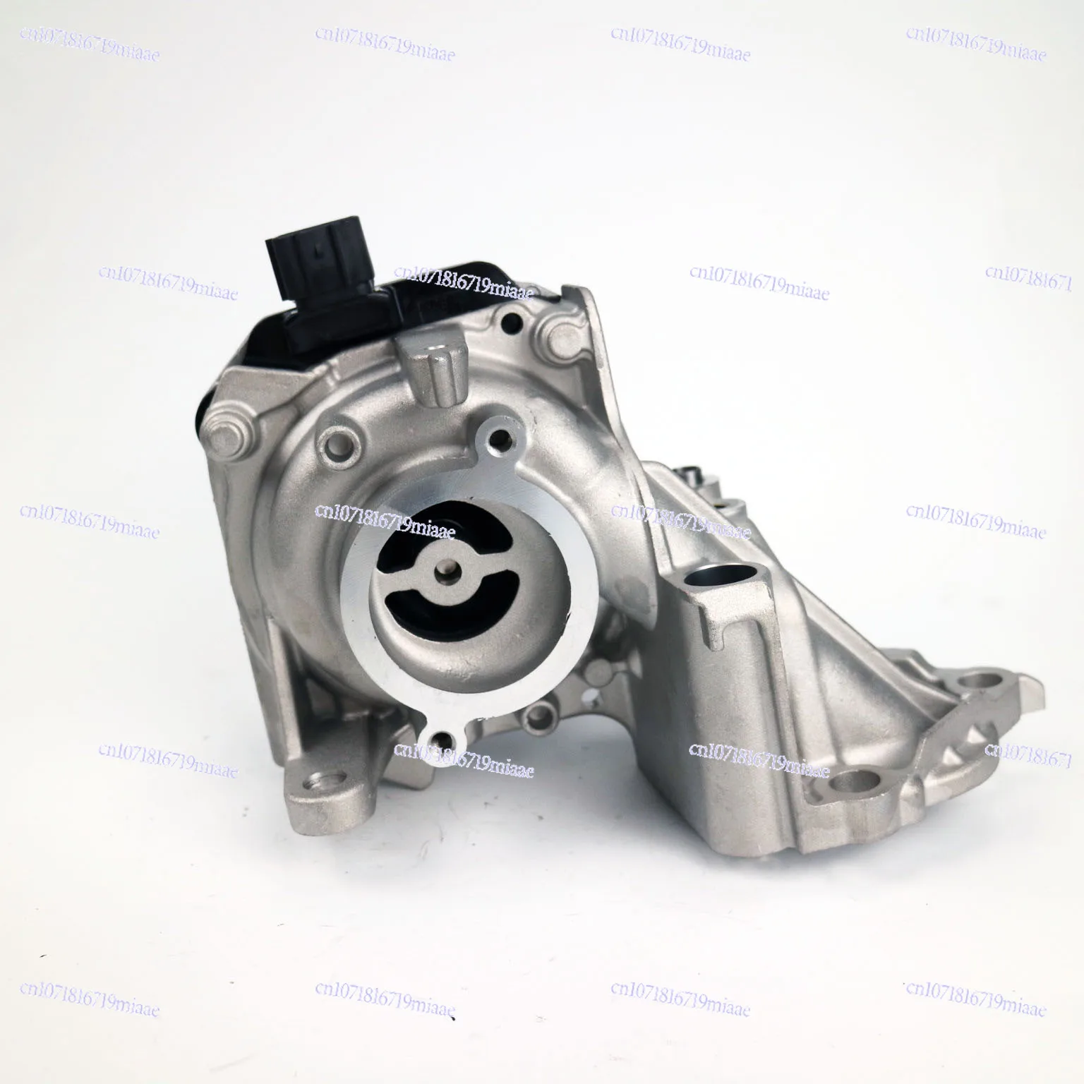 16032-25010 16032-F0011 Water pump with bracket