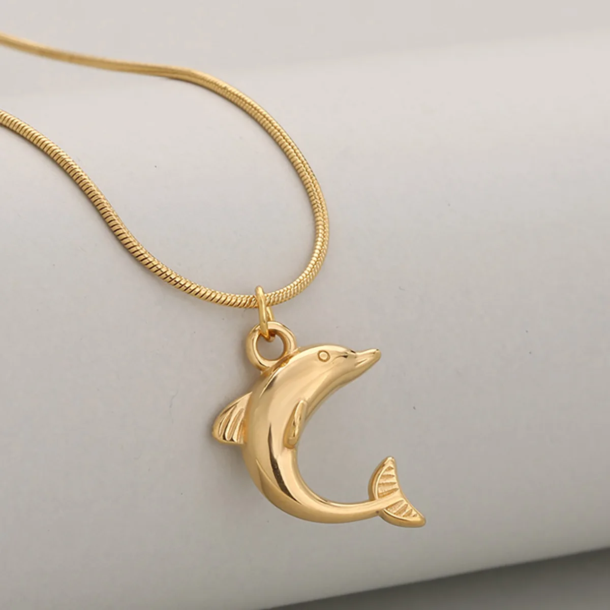 Daily All-Match Cute Dolphin Pendant Stainless Steel Snake Chain Pendant Necklace For Men And Women, Perfect for Commute