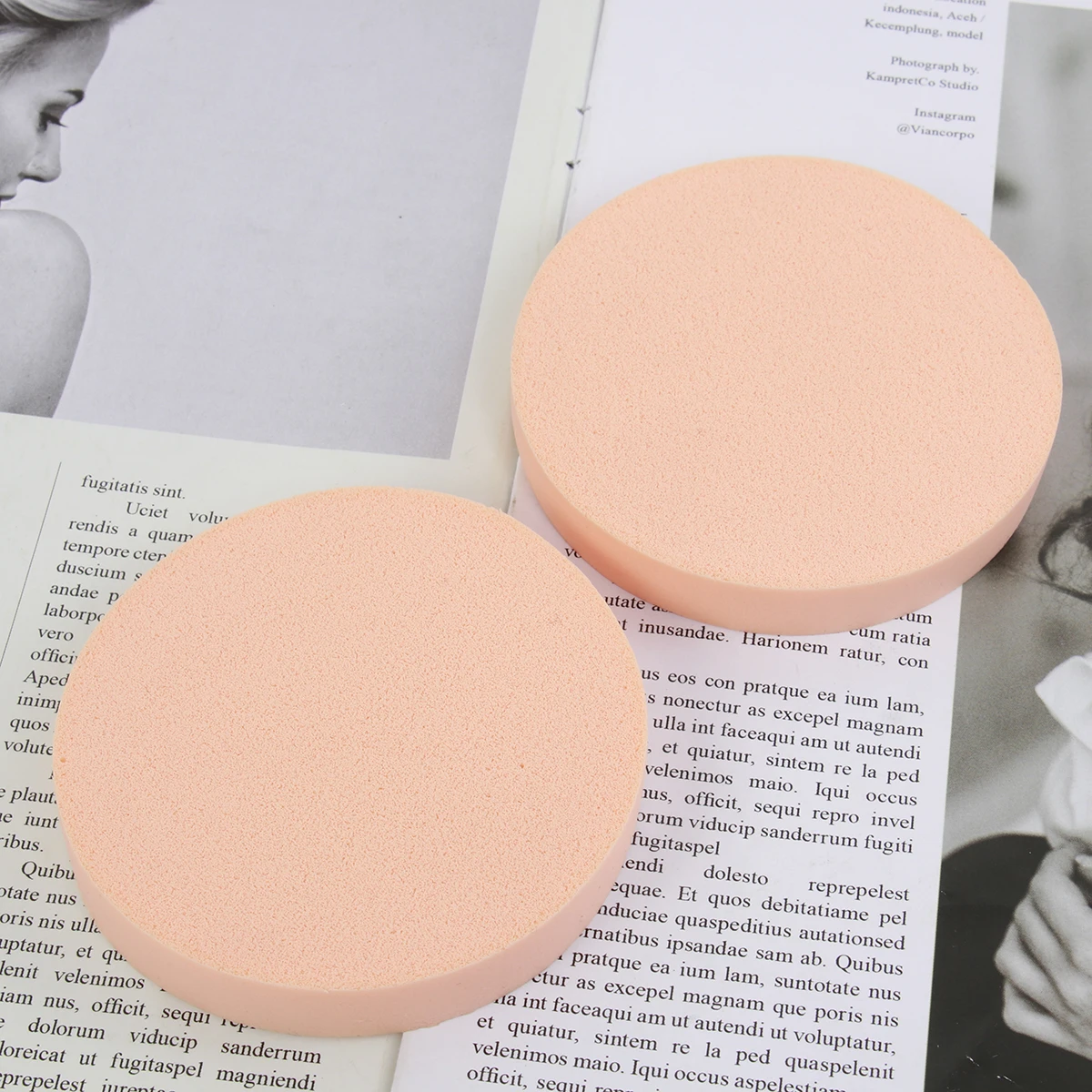 12 قطعة من إسفنجة بودرة المكياج المستديرة المربعة للوجه، أداة توزيع ناعمة للاستخدام الجاف والرطب لأداة مزج الأساس