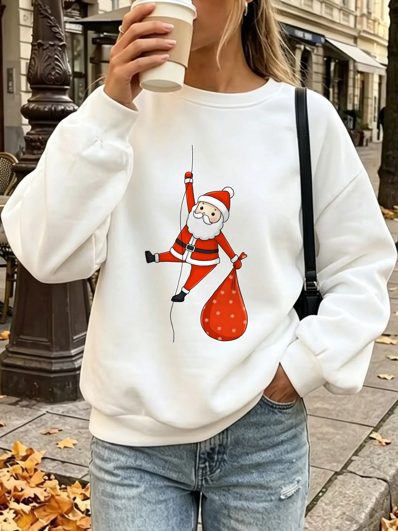 Women Cute Climbing Santa Claus Graphic Crewneck Sweatshirt Oversized Long Sleeve Fleece Pullover Santa Gift Bag Xmas Print Winter Holiday Streetwear Tops