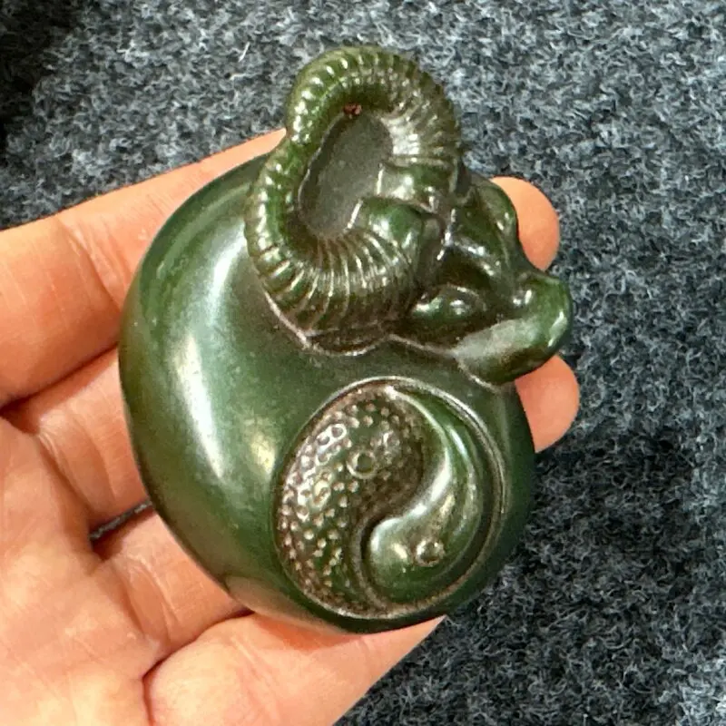 Mini Xiuyan Jade Ox Figurine Antique Handheld Piece Chinese Zodiac Animal Carving Collectible Home Desktop Decor