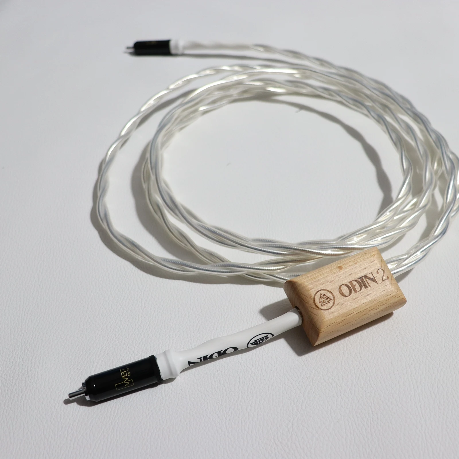 

New ZUIDID Supreme Reference Digital Coaxial wire 75Ω HiFi RCA Cable audiophile SPDIF AES/EBU Audio Cable with WBT 0102 Ag plug