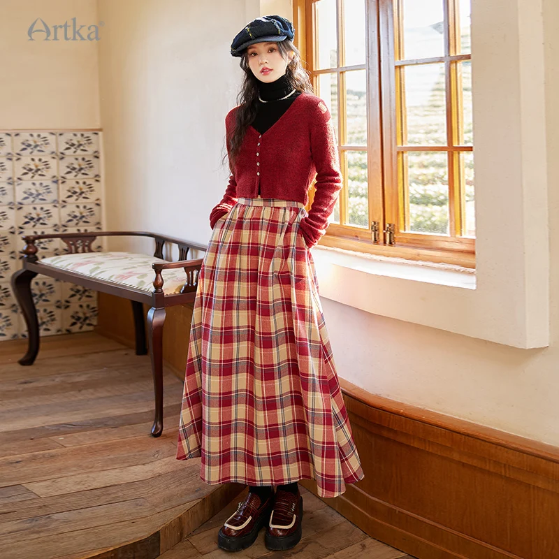 ARTKA 2023 Autumn New Women Cardigan Elegant Vintage Red Wool Sweater Top Long Sleeve V-Neck Short Cardigan Coat WB92238Q