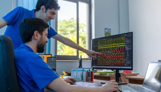 Hoge kwaliteit Fast Track Multilayer Automotive PCB Board Prototyping Assembly Service OEM Custom Aluminium PTH SMD-oplossingen