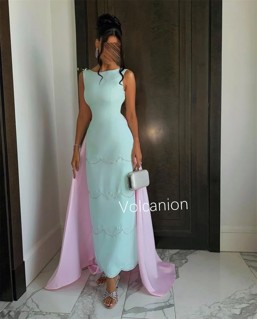 Vestidos midi sem costas retos com padrão de camisa requintado personalizado estilo moderno para ocasiões sob medida