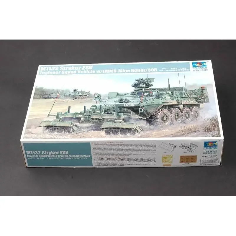 

Trumpeter 01574 1/35 M1132 Stryker Engineering Squad Vehicle с LWMR-Mine Roller/SOB — комплект масштабной модели