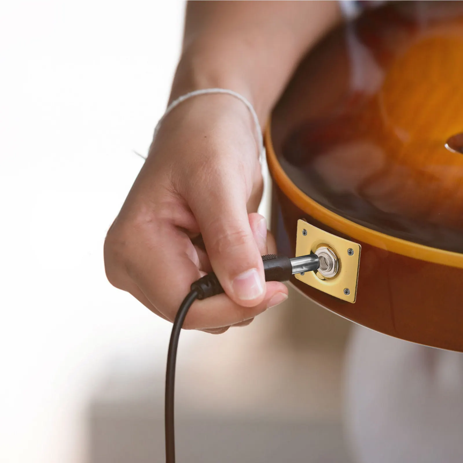 

Комплект из 4-х квадратных выходных разъемов для электрогитары с улучшенной четкостью звука, аксессуары для бас-гитары, гнезда для инструментов