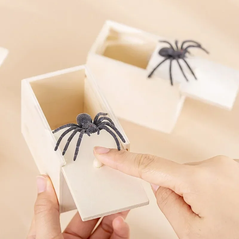 Trick Spider Funny Scare Box Wooden Hidden Box Quality Prank Wooden Scare Box Fun Game Prank Trick Friend Office Toys