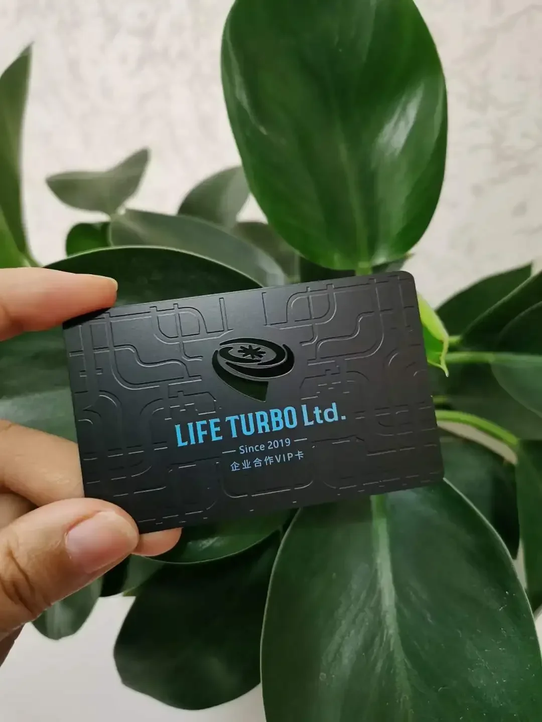 Tarjeta de visita de metal de acero inoxidable de lujo con logotipo personalizado moderno al por mayor de 0,8 mm para grabado láser