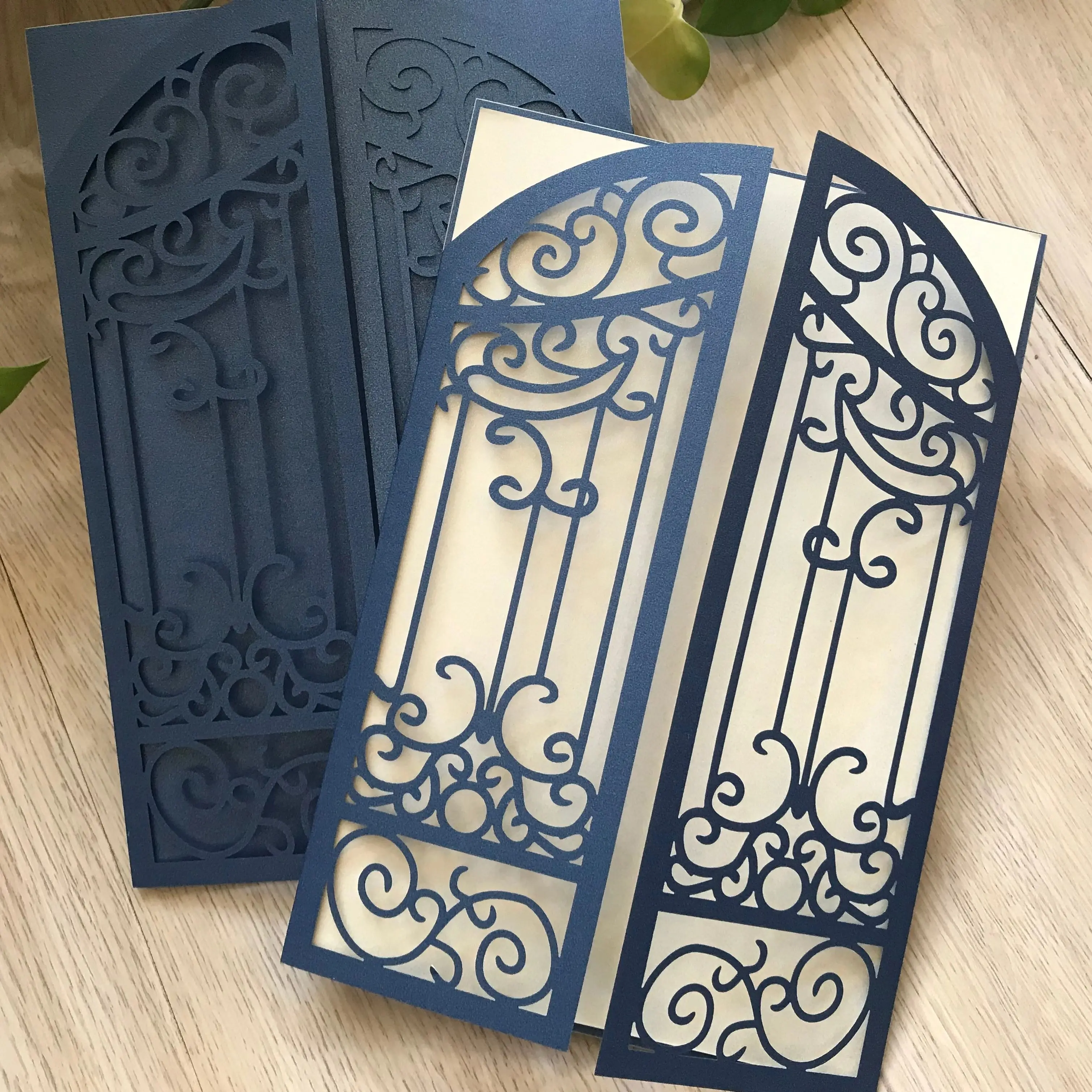 

Custom 10pcs Pearl Paper Laser Cut Wedding Invitation,Gate Wedding Invite,Birthday Invitation Cover for Party Gift Decoration