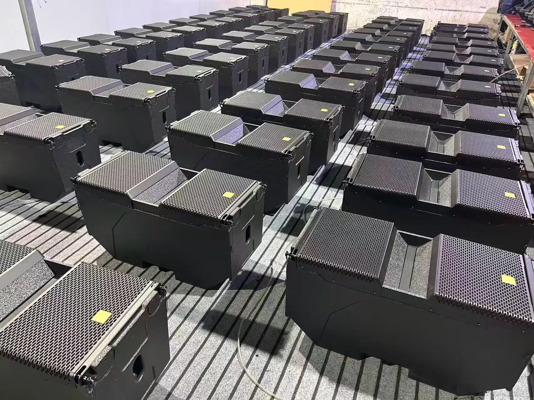 Dual 12 Inch 2 Ways Line Array Speaker Professional Sound System Professional Audio For Outdoor Indoor Event