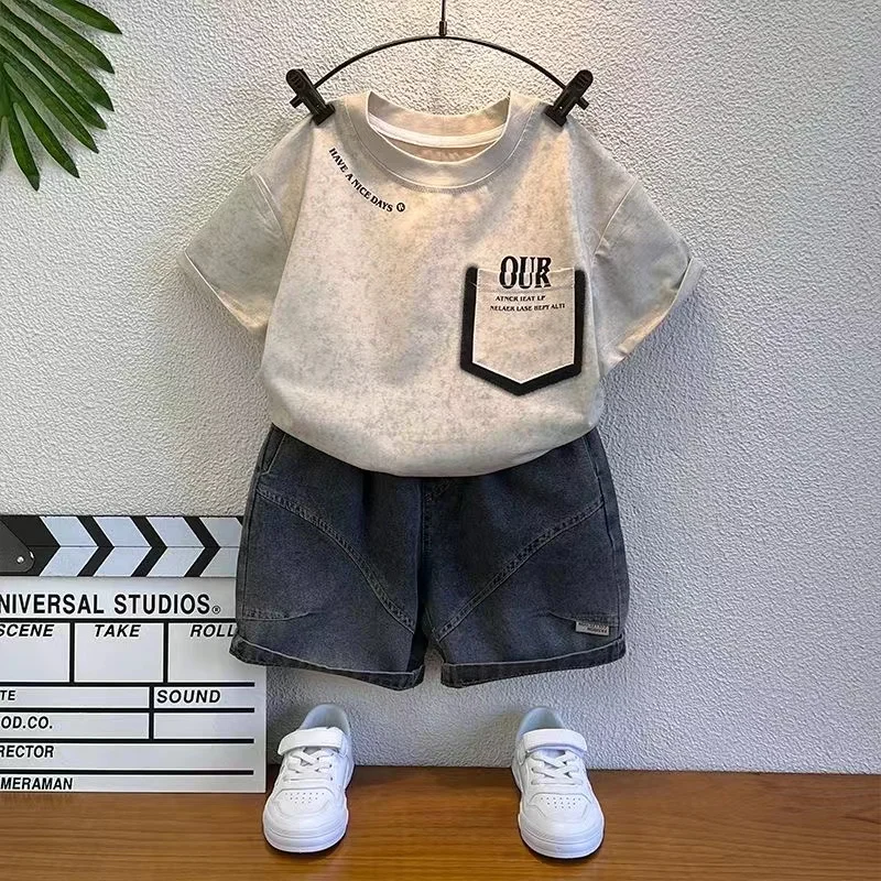 

Boys Short Sleeve Pocket T-Shirt+Jeans Pants 2pcs Set Summer 2025 New Cotton Baby Clothes Kids Korean Boutique Sport Outfits