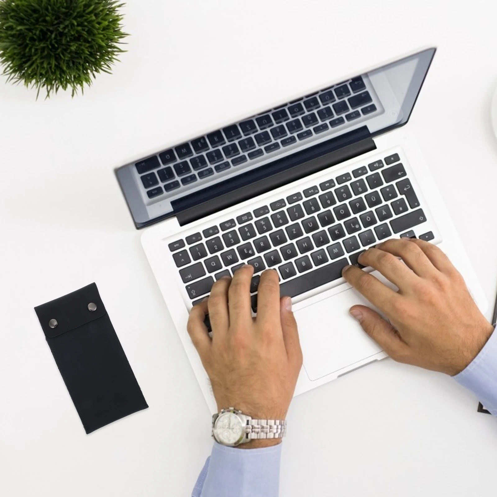 Clamshell Watch Case Protective Cover Vintage Blue Men'S Travel Storage Bag Portable Lightweight Smartwatch Bracelet Box