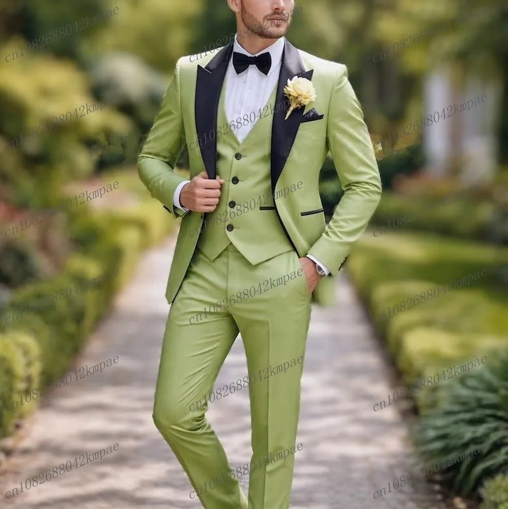 

Мужской костюм-тройка светло-зеленого цвета с черным воротником для свадьбы, выпускного, деловых встреч, торжественных мероприятий: пиджак, жилет, брюки