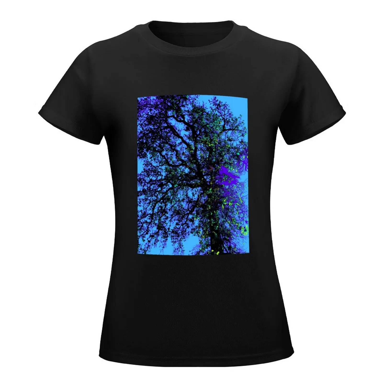 Looking at trees in the park T-Shirt Short sleeve tee plain funnys black t shirts for Women