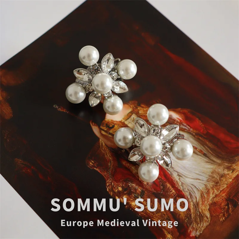 

French Vintage Horse Eye zircon Pearl Large size elegant snowflakes Earrings for women