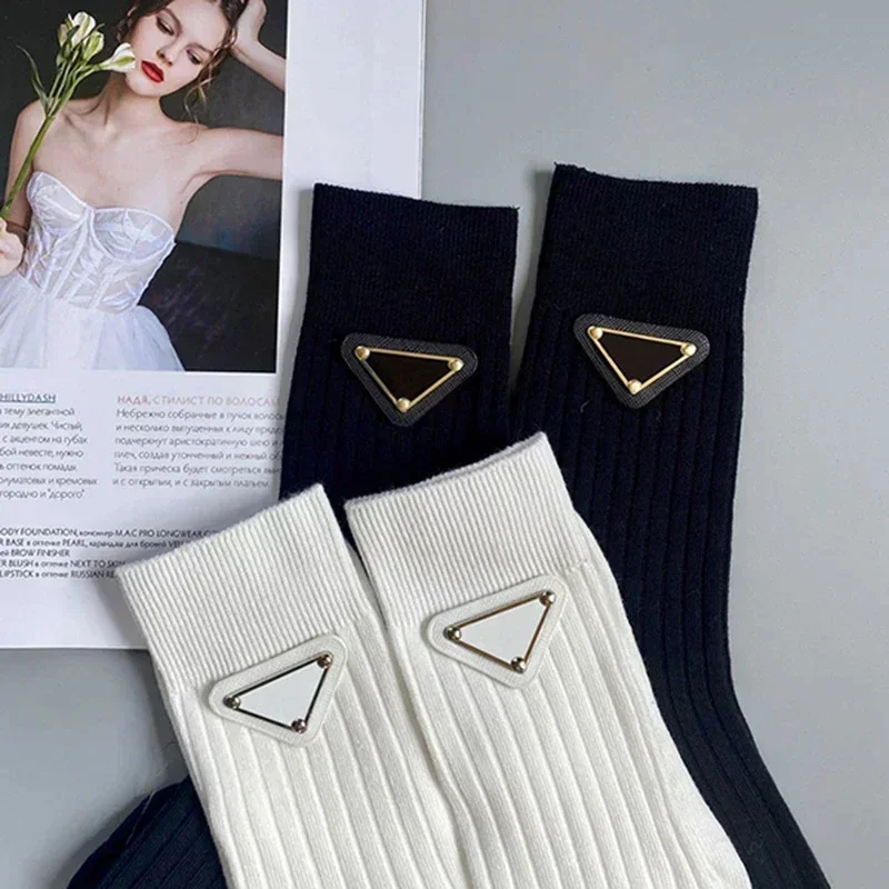 2024 New Triangle Label Socks Brand Designer Sock Europe Letter Embroidery Luxury Sock Cotton Sexy Warm Personality Fashion Gift