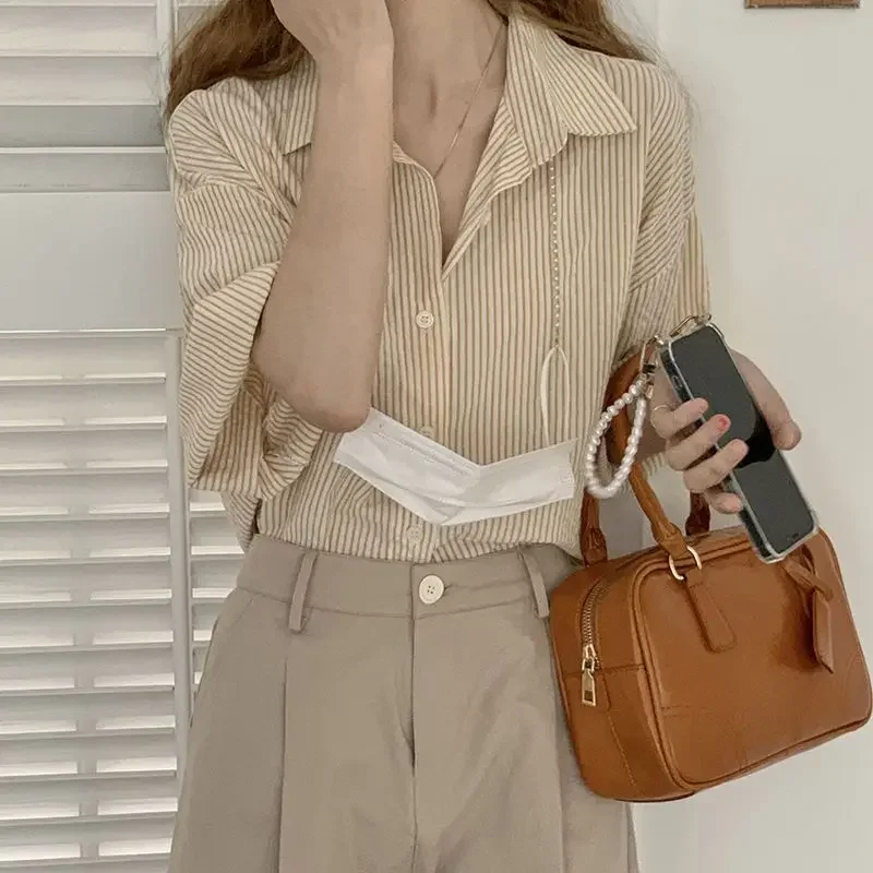 قمصان مخططة بأكمام قصيرة للسيدات بسيطة وفضفاضة للتنقل ملابس علوية يومية على الطراز الكوري صيفية كلاسيكية أنيقة للطلاب ترفيهية أنيقة #4