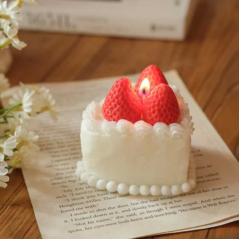 Strawberry Cream Cake Aromatherapy Candle Hand Gift Home Decoration