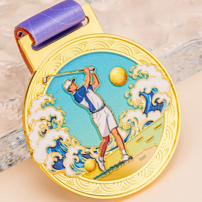 

General custom-made golf medals in gold, silver and bronze with personalized signatures are available for free.