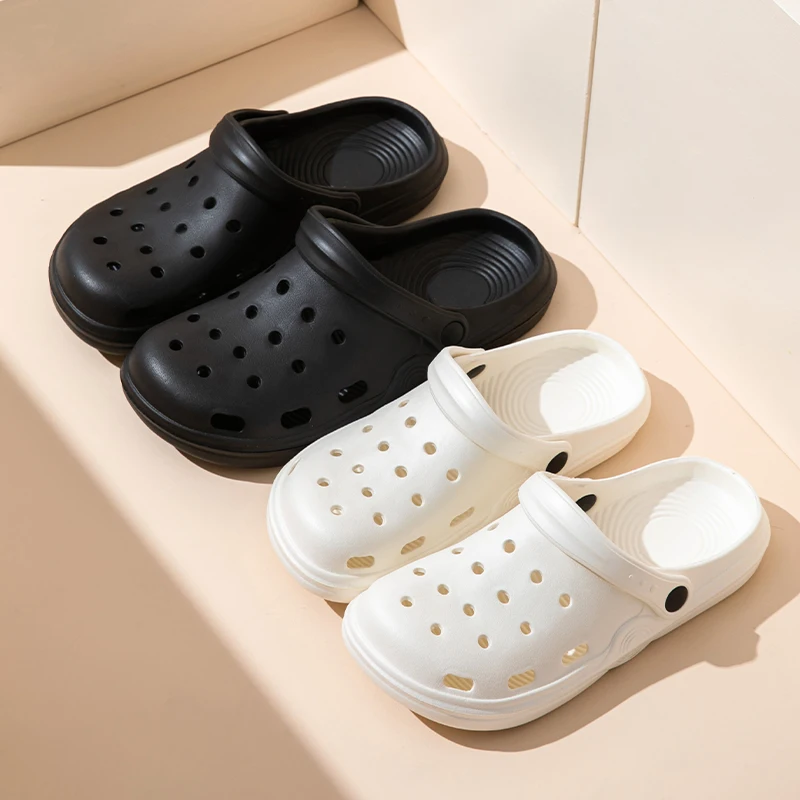 Buty i kapcie Dongdong nowe damskie letnie domowe domowe śliczne antypoślizgowe kapcie Baotou na zewnątrz dla mężczyzn ZYT2354