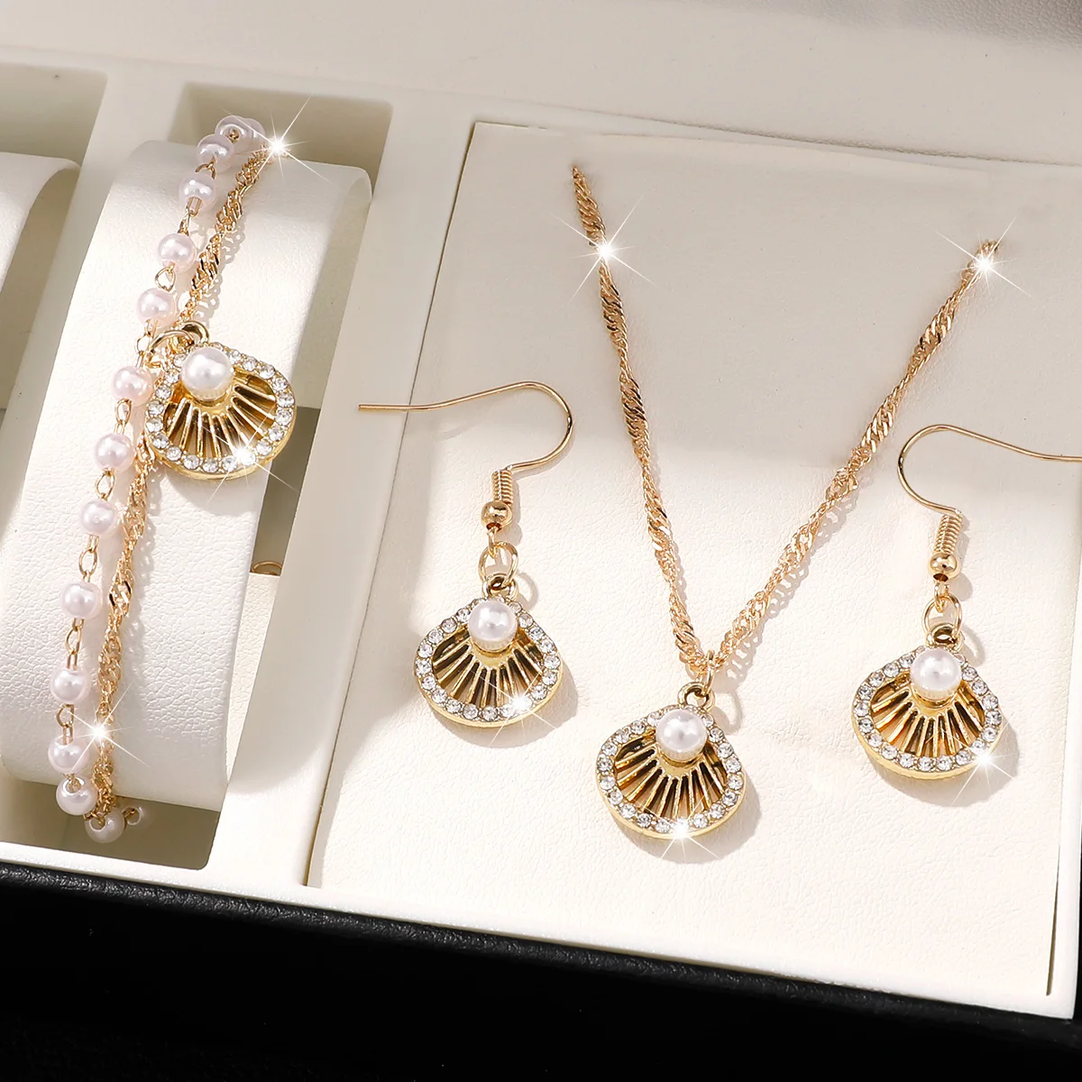 4Pcs Women Shell Imitation Pearl Rhinestone Jewelry Set Necklace Earrings Bracelet Bridal Wedding Party Gift Accessories