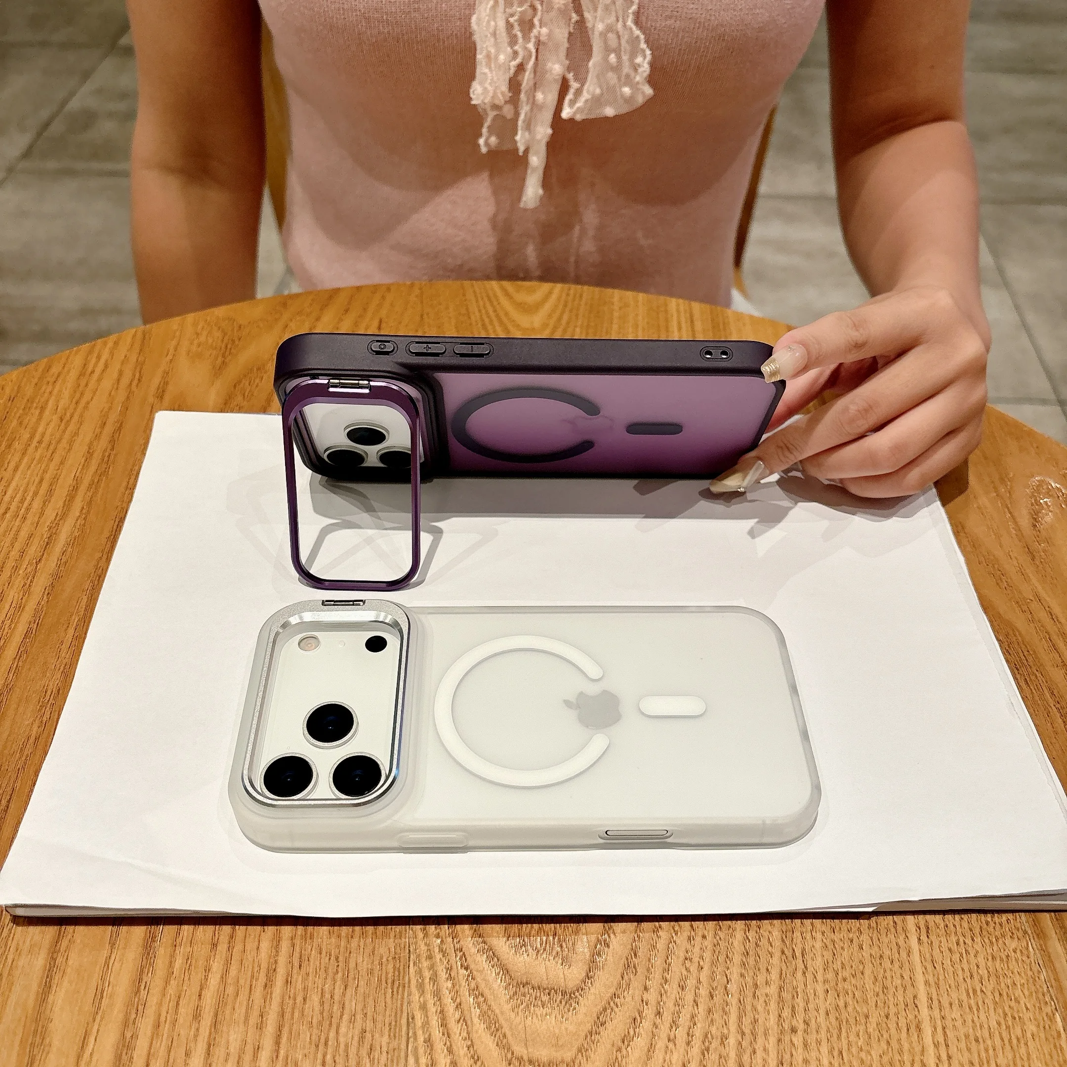 دعامة معدنية جديدة شفافة غير لامعة لهاتف Magsafe حافظة مغناطيسية لهاتف iPhone 17 Pro Max 17 Air 16 15 14 13 12 Pro Max