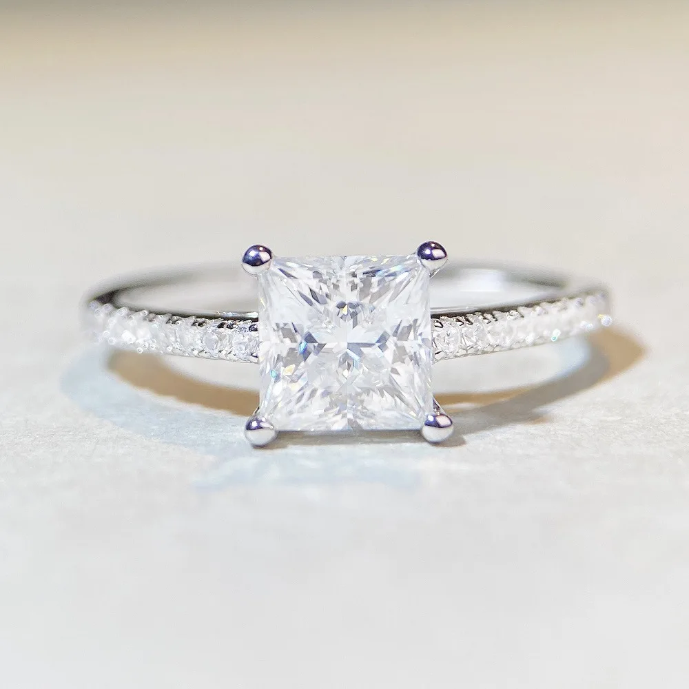 

Square Mozambique Ring 925 Silver European and American Cross-border 6X6 Four Claw Diamond Ring Mozambique Stone Ring