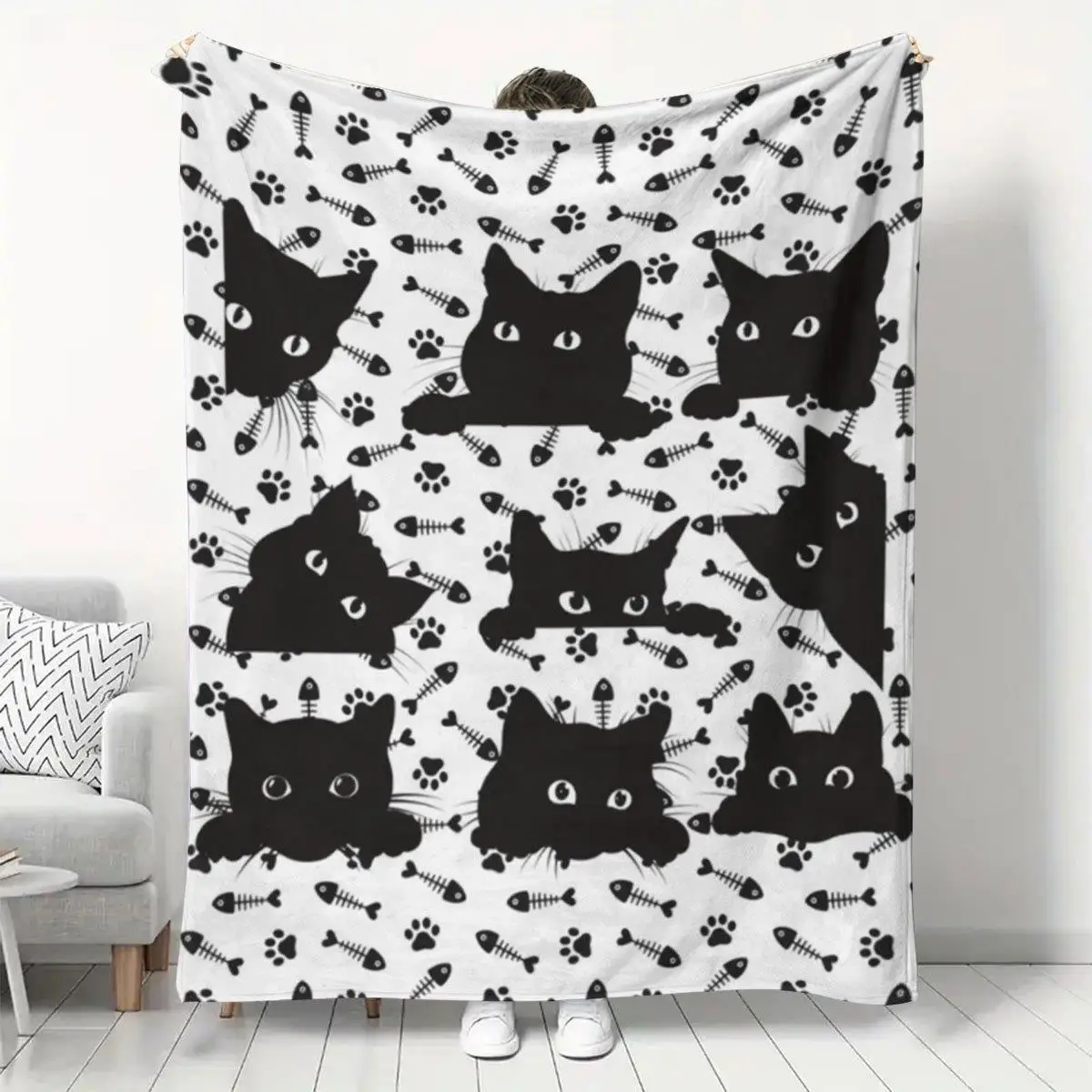Black Cat and Fish Bones Fleece Blanket Cute Pattern Soft Cozy Throw Home Decor for Living Room or Bedroom Gift for Cat Lovers
