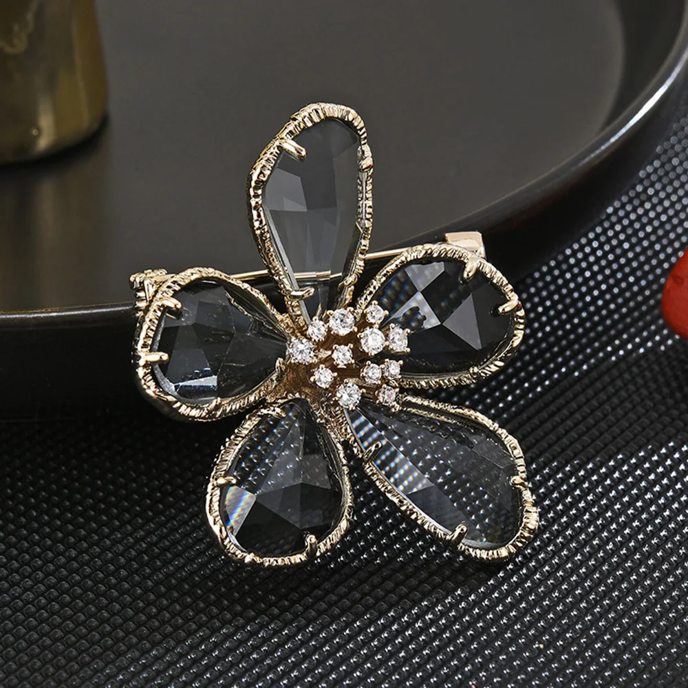 

New Luxury Crystal Zircon Flowers Brooch Copper Zircon European Style Crystal Flower Stud Pins Wedding Bridal Jewelry Gift