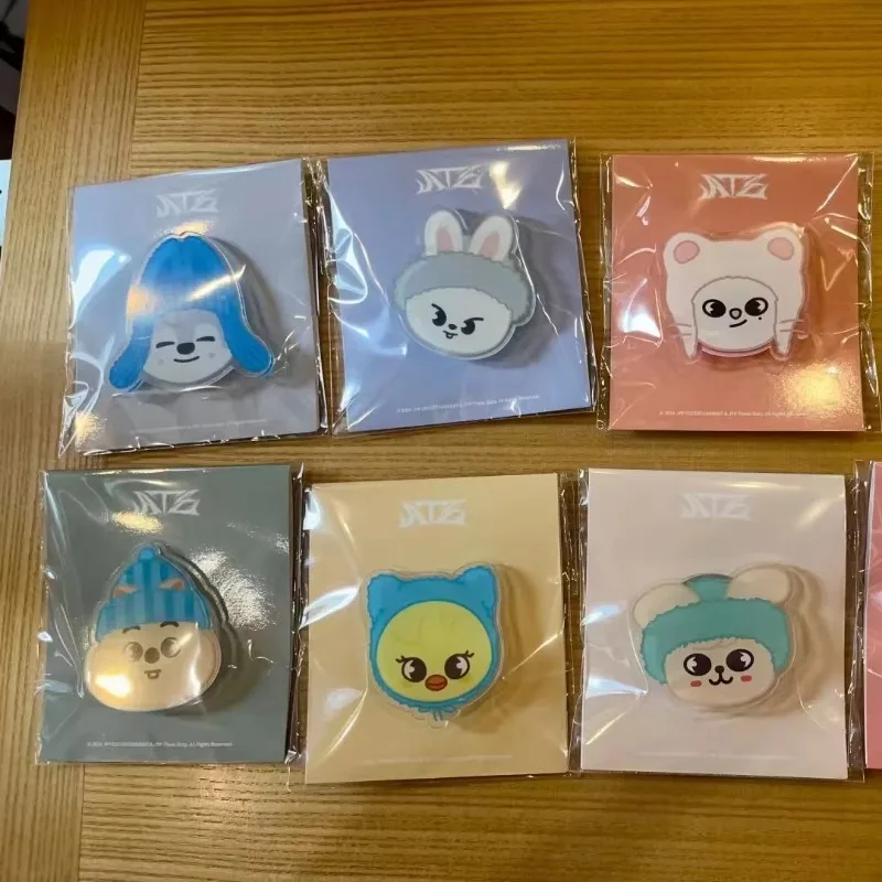 2025 SKZOO Soporte retráctil de airbag para teléfono de avatar acrílico de dibujos animados