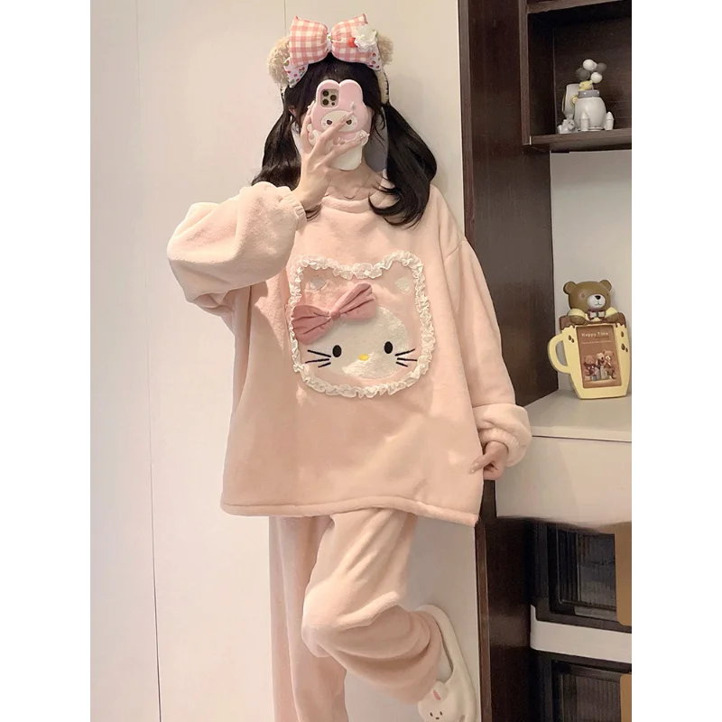 Pijama de Hello Kitty para mujer, ropa de dormir de terciopelo cálido con cuello redondo, conjunto de dos piezas de dibujos animados, informal, Sanrio, invierno, nuevo