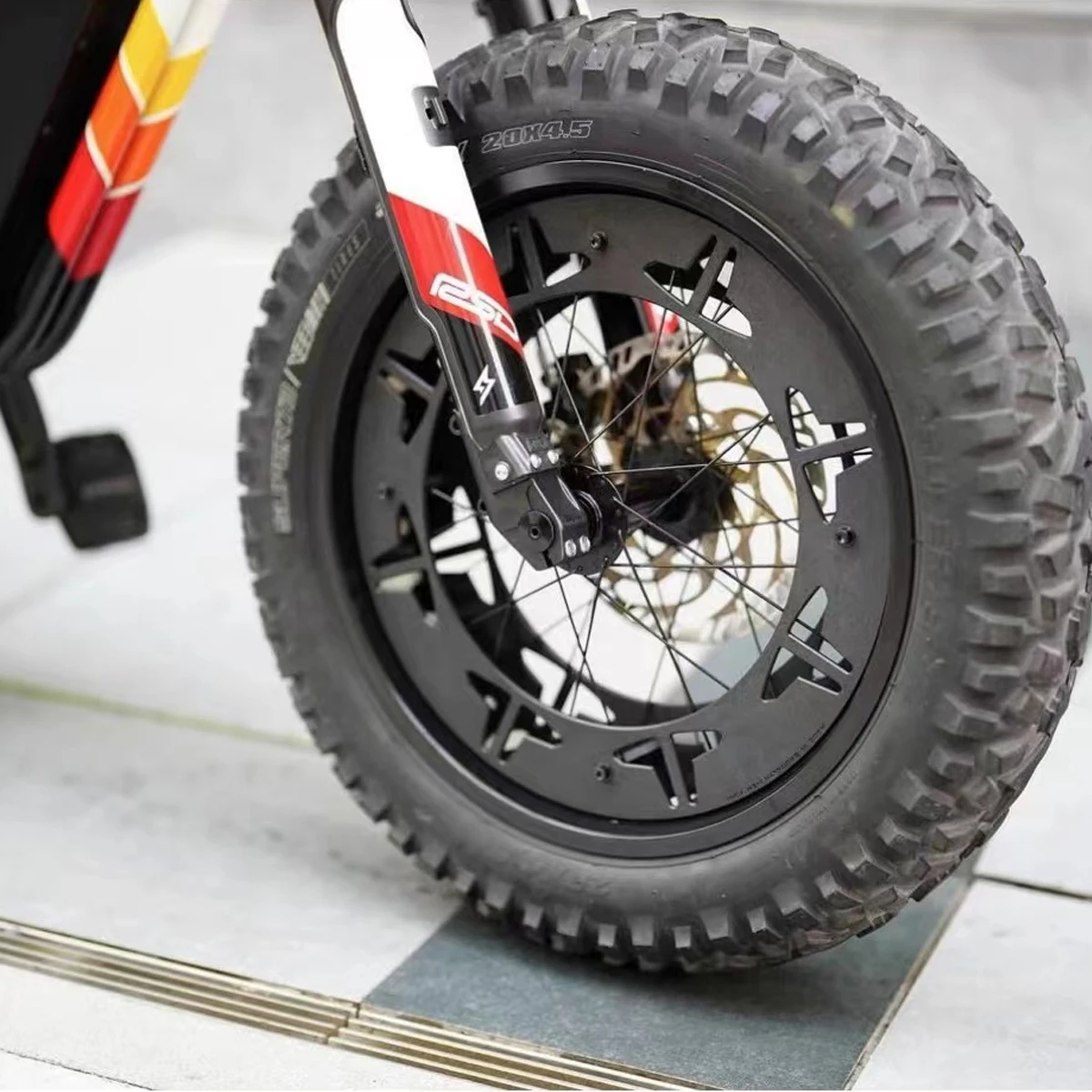Electric bike tire guard decorative panel motorcycle wheel hub cover closed wheel Fat bicycle super73