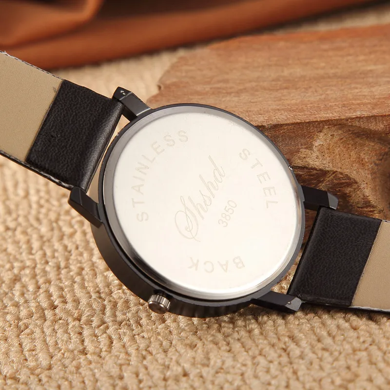 Populair Nieuw Concept Persoonlijkheid Reverse Pointer Vrouwen En Man Horloge Versie Eenvoudig Zwart Wit Paar Riem Quartz Polshorloge