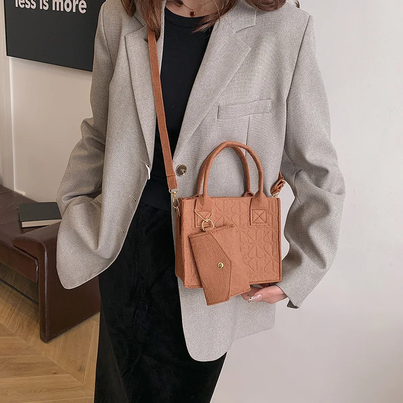 

2025 Felt Square Crossbody Bag for Women Minimalist Shoulder Handheld Purse Fashionable Handbag