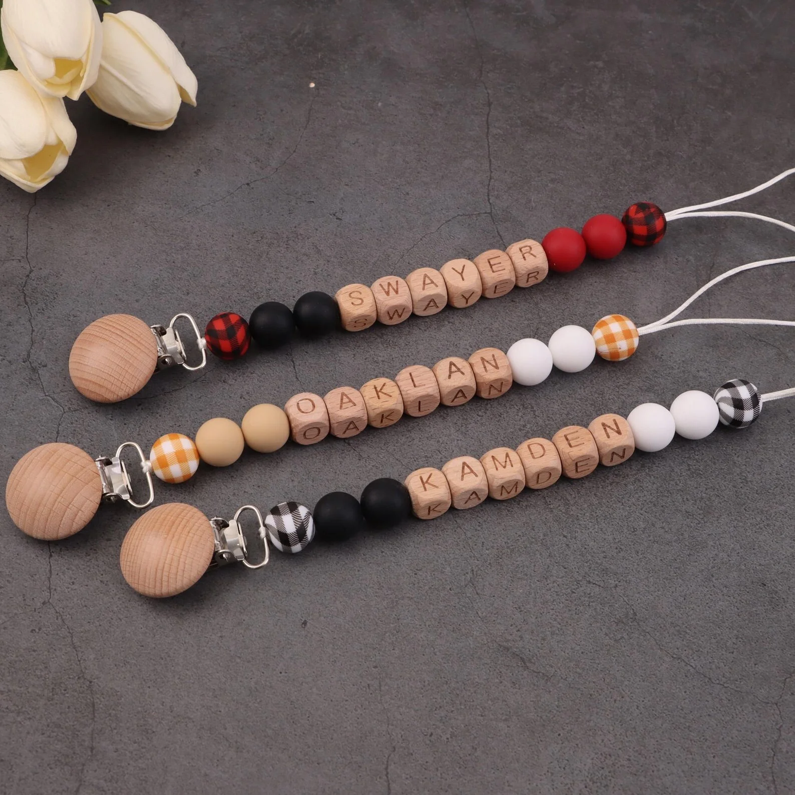 개인화 된 아기 젖꼭지 가죽 끈 나무 이름 구슬 소년 소녀를위한 독특한 젖꼭지 체인