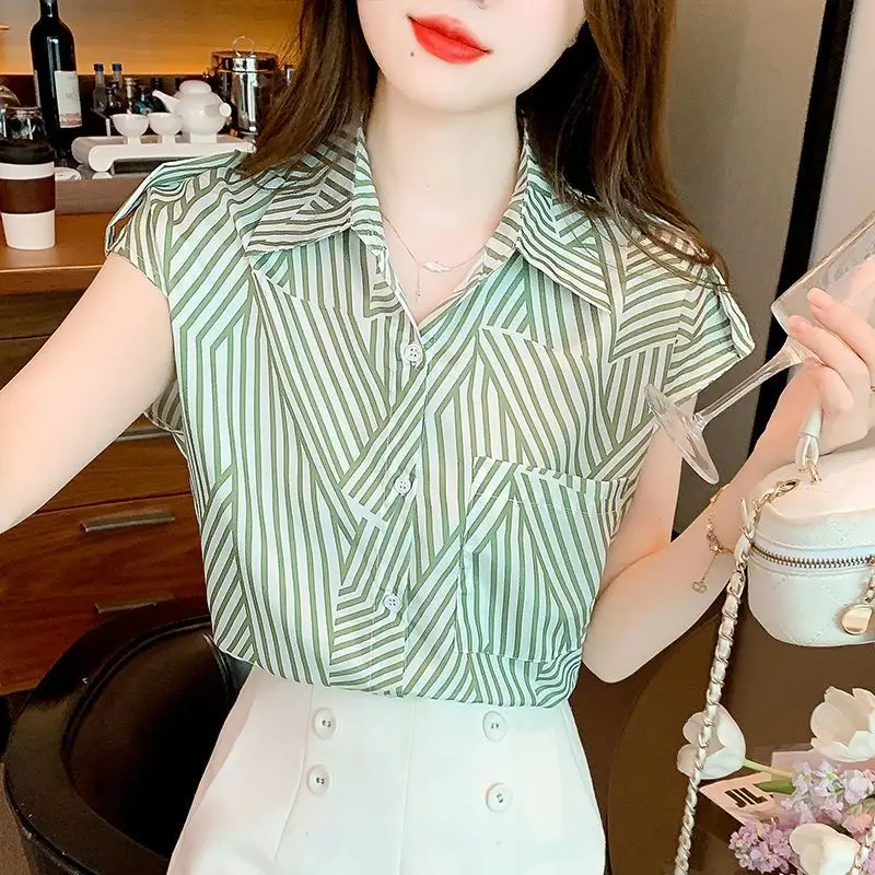 Fashion Lapel Button Pockets Printed Striped Chiffon Shirts Women\'s Clothing 2024 Summer Loose Korean Tops All-match Blouses