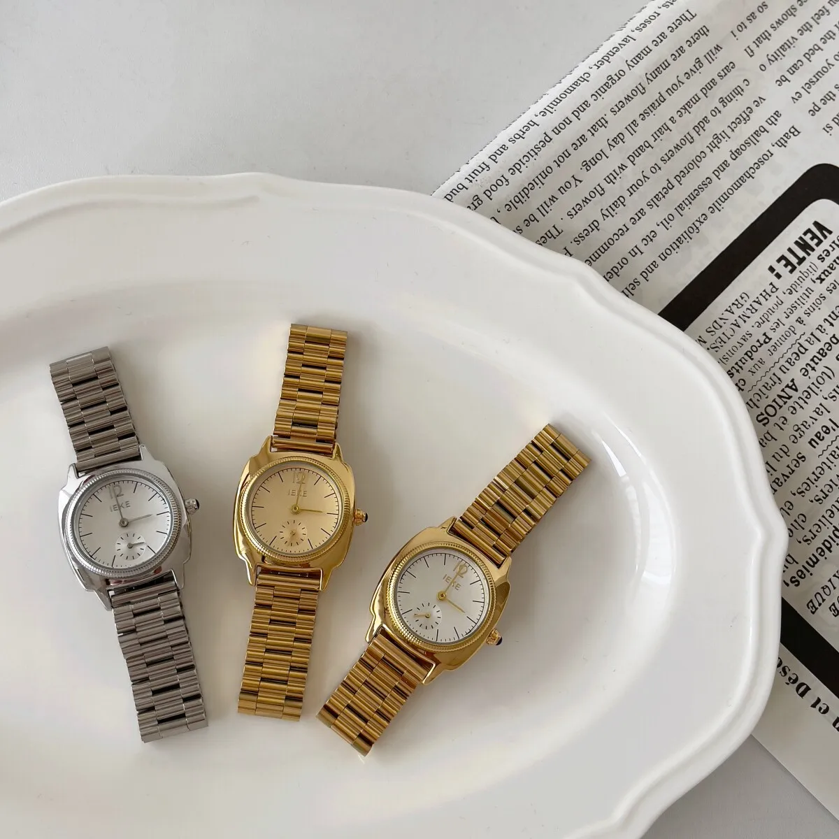 Women'S Exquisite, Lightweight, Luxurious, Fashionable, And Vintage-Style Quartz Watch; A Trendy Timepiece For Women.