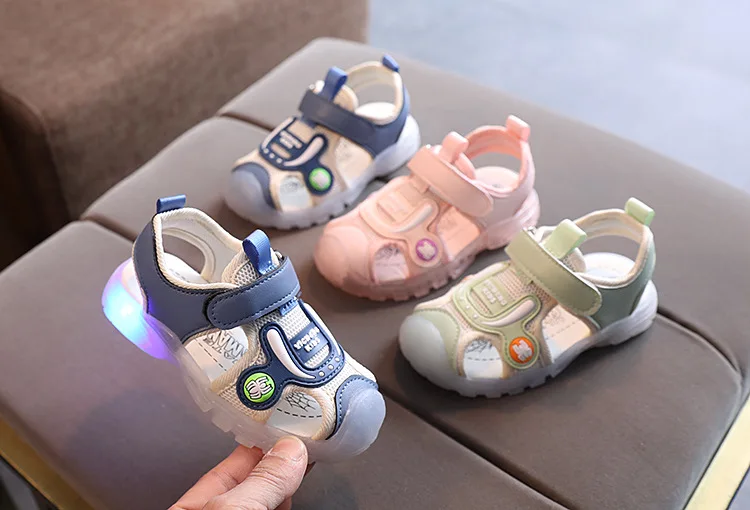 2026 LED Leuchtende Kleinkinderschuhe | Cartoon-Cowboy-Sandalen & -Hausschuhe mit weicher Sohle, Unisex-Sommerschuhe für Kinder – Detail 2