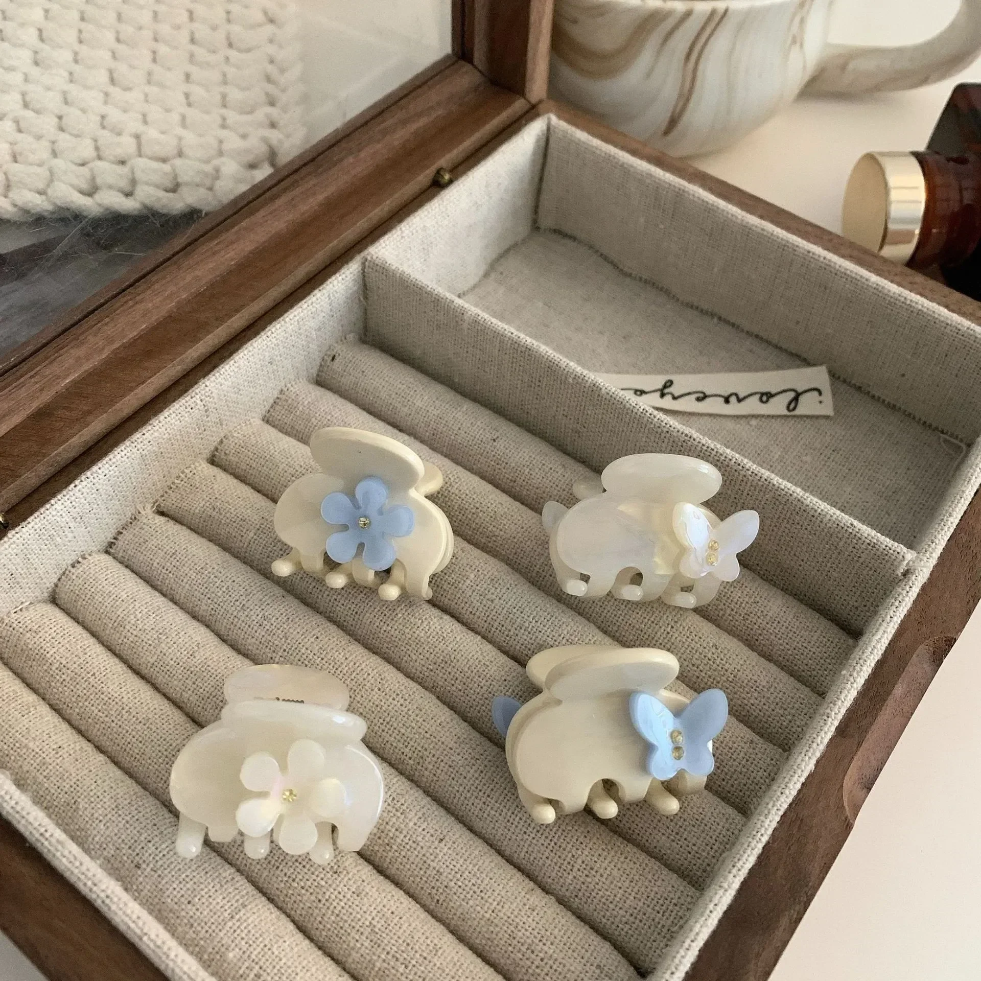 BYL Mini Hair Clips Acetate Hair Claw Blue and White Three-dimensional Flower Butterfly Shark Clip Female Hair Accessories