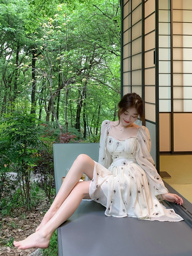 Summer Bubble Sleeve Fragmentary White French Fairy Dress Design Sense Waist Closing Medium Length Dress For Wome