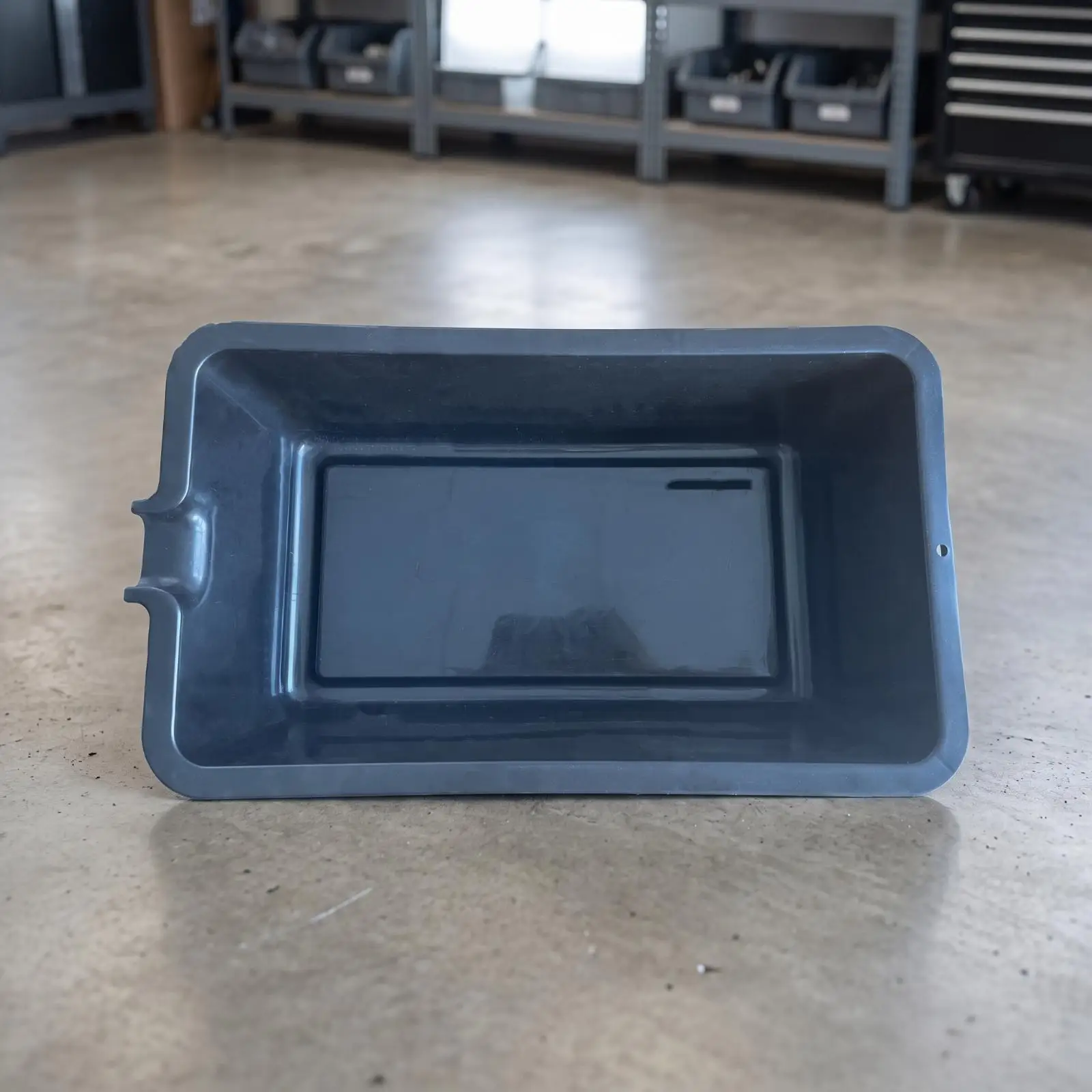 Multi Purpose Oil Drain Pan for Fluid Change HDPE Catch Basin with Raised Edges for Engine Oil and Parts Washing Use