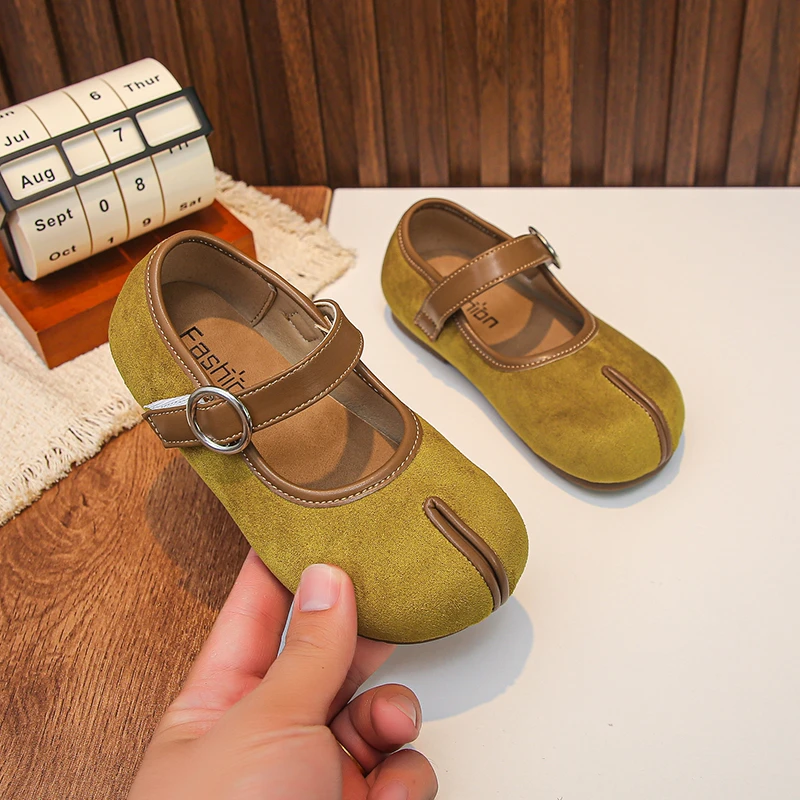 Little Girls Suede Leather Shoes 2026 New Autumn Toddler Leopard Print Mary Jane Flats Soft Sole Simple Retro School Party Shoes