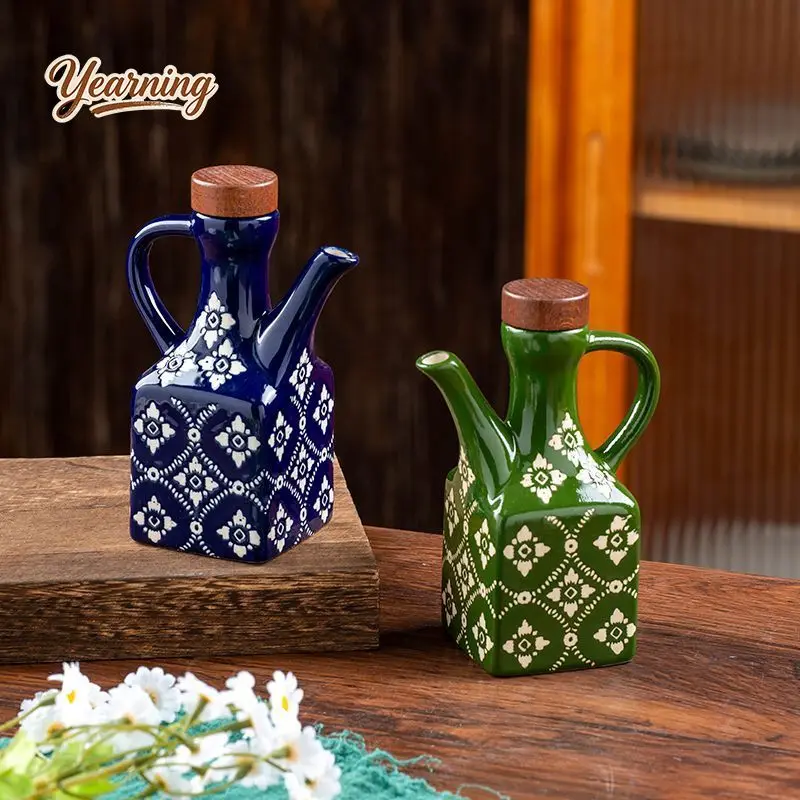 American Style Ceramic Commercial Kitchen Soy Sauce Vinegar Bottle Sealed Condiment Cruet Home Use