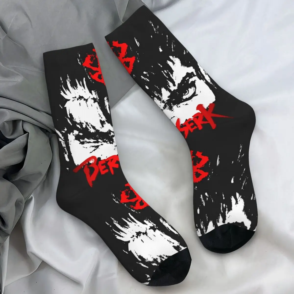 

Носки в стиле аниме Berserk Guts, элегантные чулки в японском стиле с комиксами, мягкие дышащие носки для взрослых и мужчин, зимние нескользящие носки